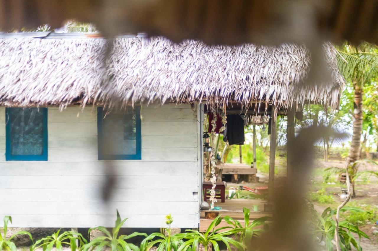 Tailana Island Pulau Banyak Hotell Alaban Exteriör bild