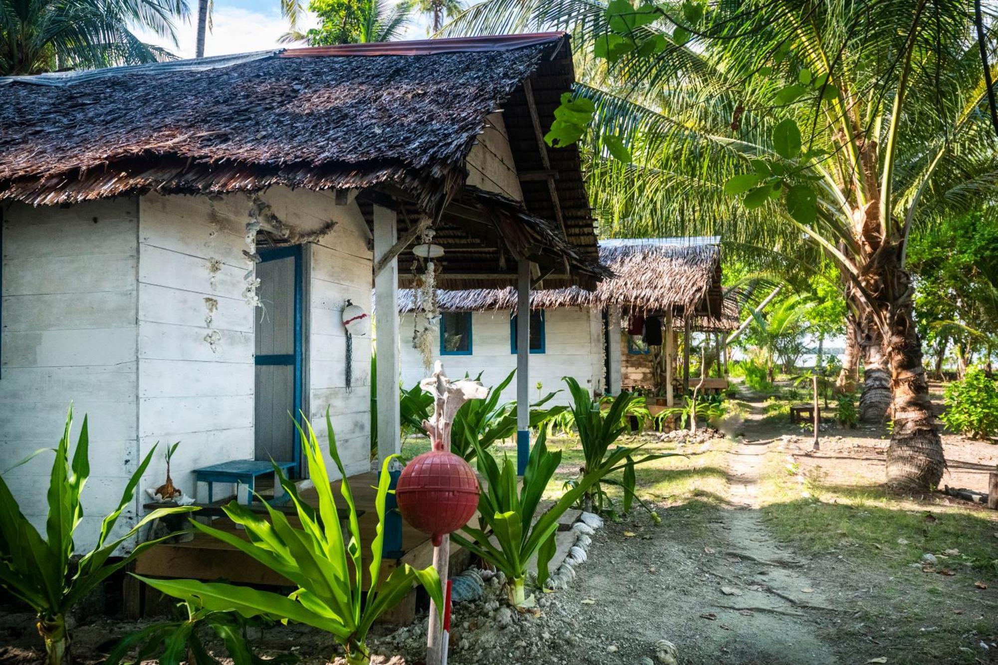 Tailana Island Pulau Banyak Hotell Alaban Exteriör bild